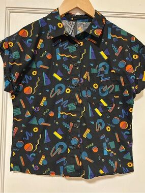 Dangerfield Black Short-Sleeve Button-Up Shirt with Multicolor Geometric Print